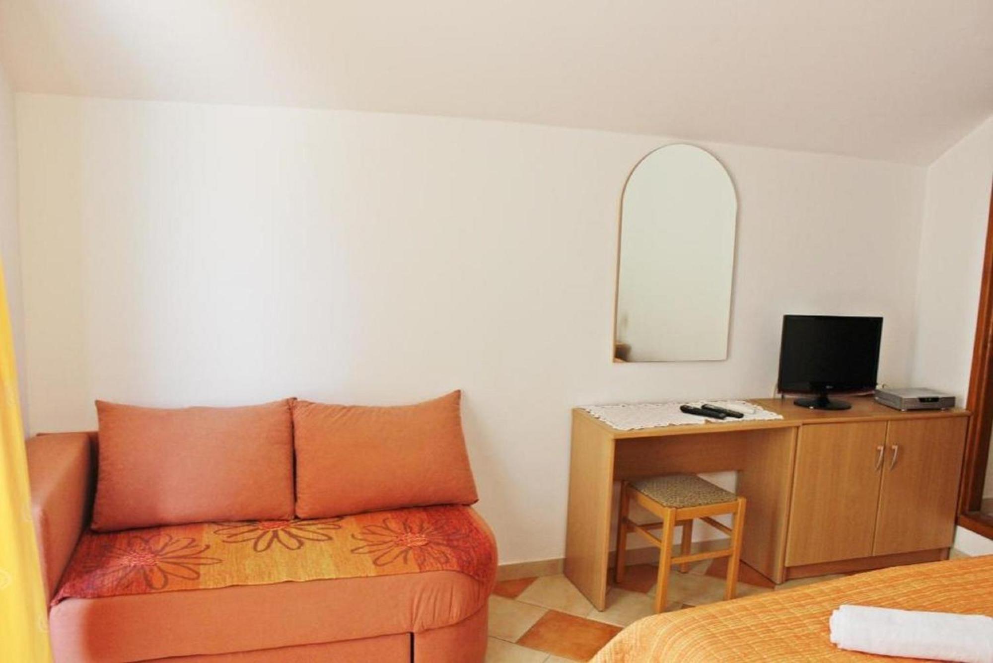 Apartments Pansion Franka Брист Екстер'єр фото