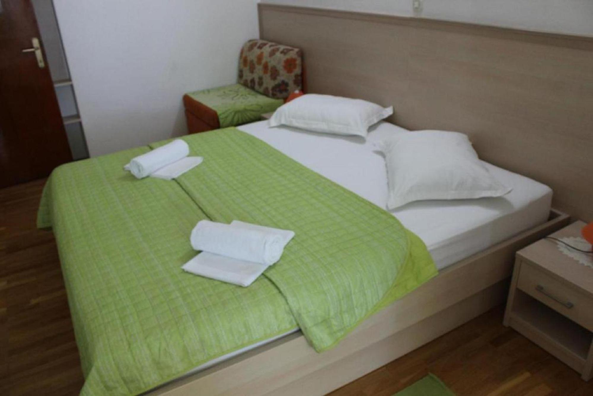 Apartments Pansion Franka Брист Екстер'єр фото